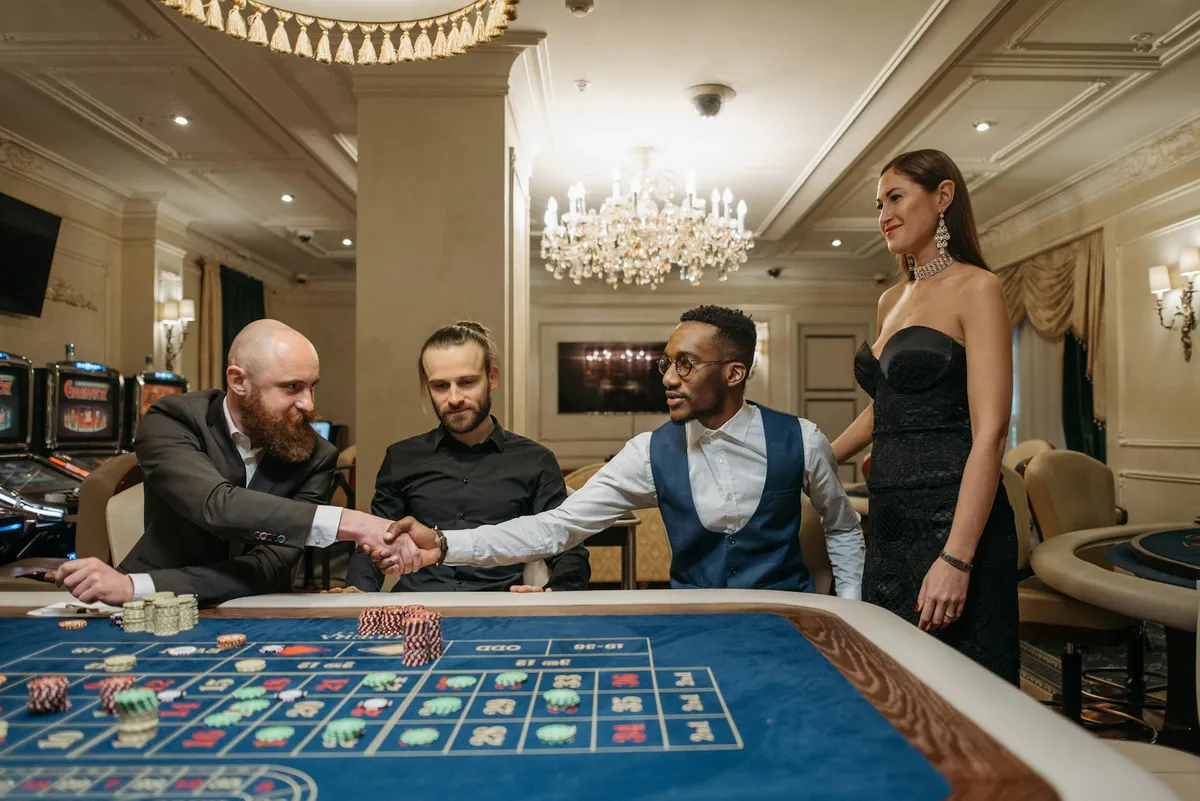 Mobile casino oyunları renkli tema ayarlaması beyaz koyu mod seçimi
